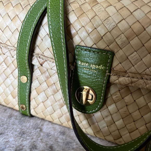 Kate Spade Wicker Wine/Barrel Purse with Green Trim - Picture 4 of 7
